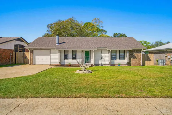 7415 Viewcrest Dr, Pensacola, FL 32504