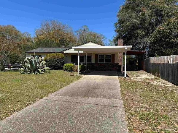 4694 Kingston Dr, Pensacola, FL 32526