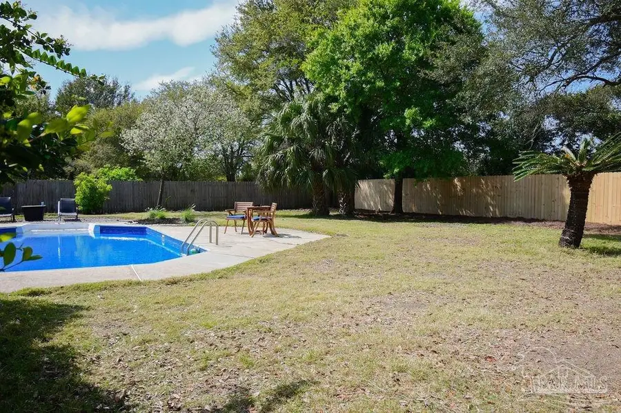 2912 Glenn St, Gulf Breeze, FL 32563 - #2