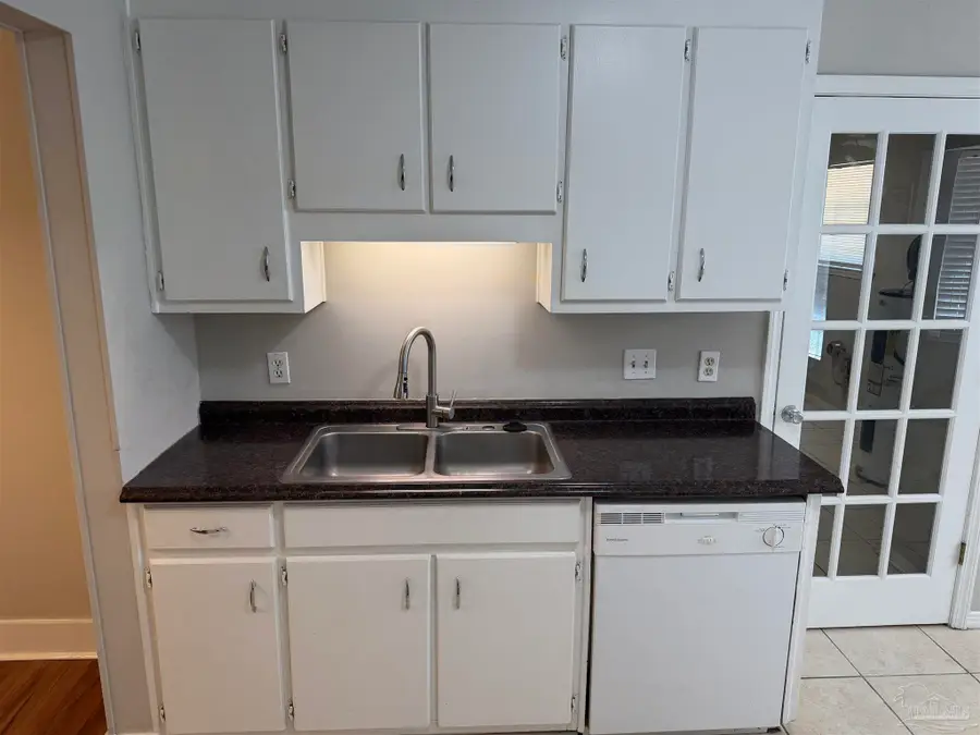 5905 Pamela Dr, Milton, FL 32570 - #3