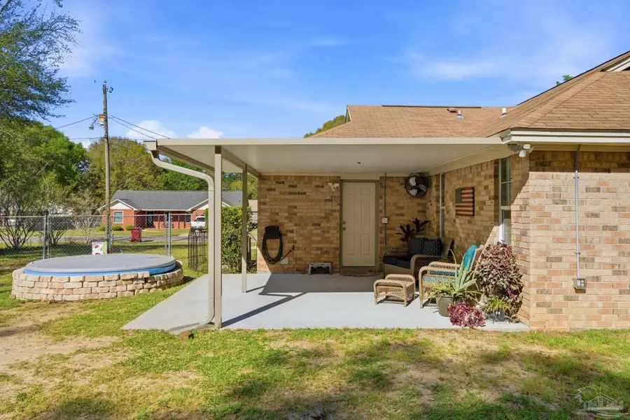 6472 Imperial Dr, Milton, FL 32570 - #2