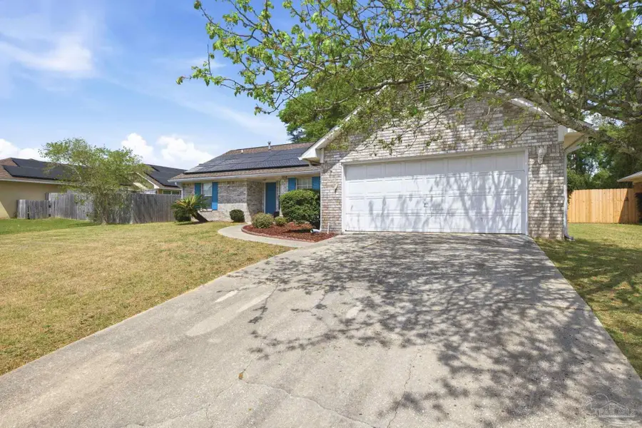 2560 Southern Oaks Dr, Cantonment, FL 32533 - #2