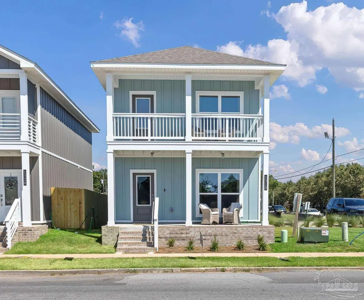 1390 W Zarragossa St, Pensacola, FL 32502 - #1