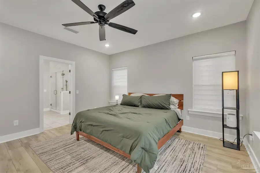 1006 W Lloyd St, Pensacola, FL 32501 - #3