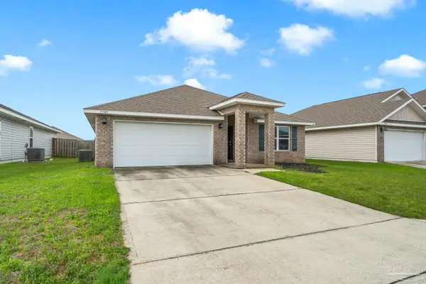 5585 Lancelot Tr, Milton, FL 32583