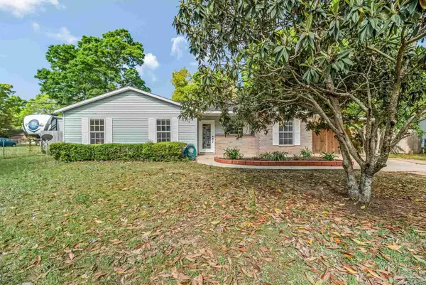 4285 Lindsey Ln, Pace, FL 32571