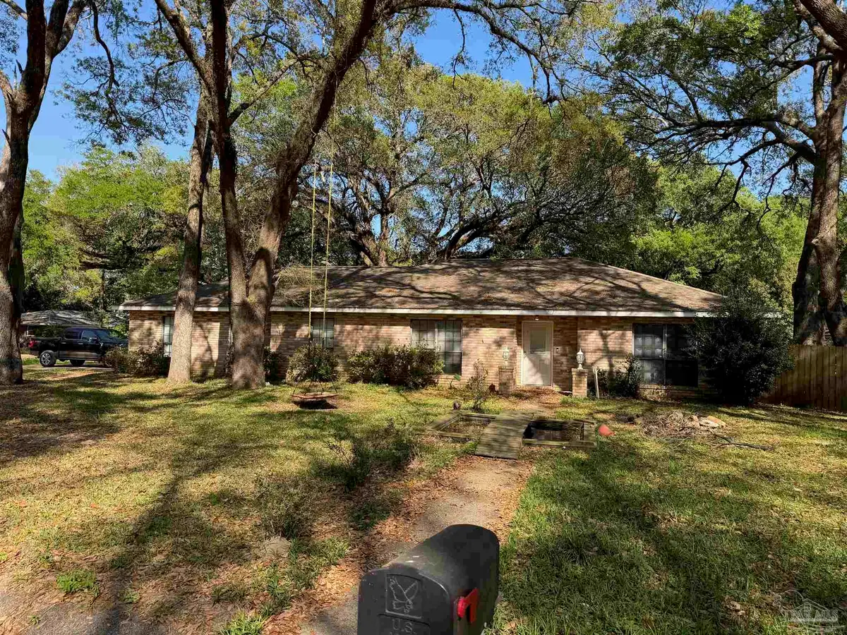 201 Comanche Trl, Pensacola, FL 32506 - #1