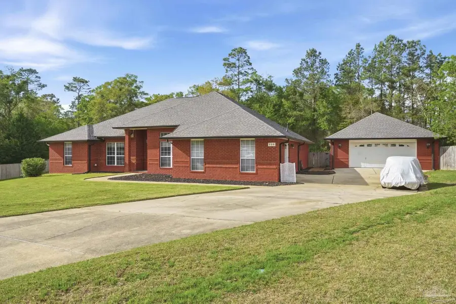 250 Shay Trl, Cantonment, FL 32533 - #3