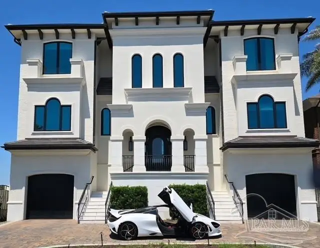 12 Wharf Ave, Pensacola, FL 32502 - #1