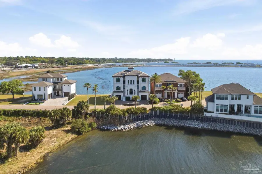 12 Wharf Ave, Pensacola, FL 32502 - #2