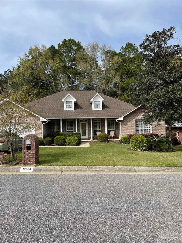 1794 Condor Dr, Cantonment, FL 32533