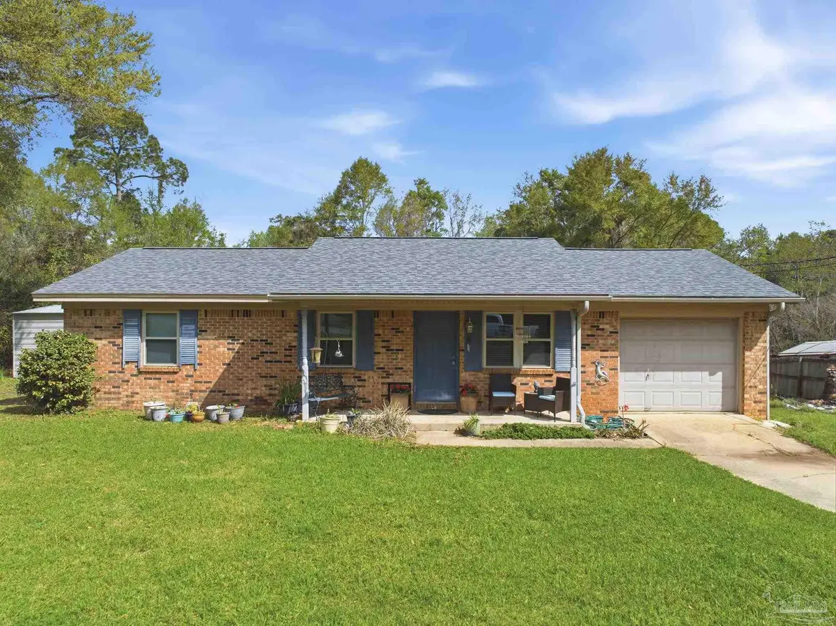 620 Eden Ln, Cantonment, FL 32533 - #1