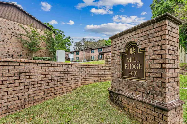 4831 E Olive Rd #2D, Pensacola, FL 32514