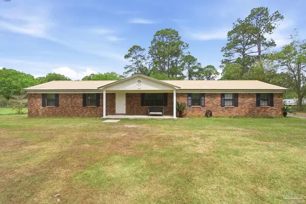 150 Emmons Ln, Pensacola, FL 32506