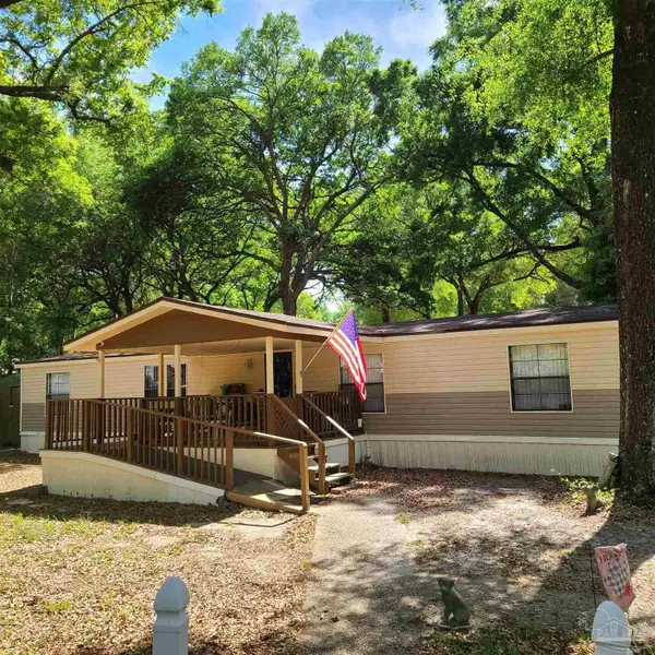 4809 Jackie Cir, Pace, FL 32571