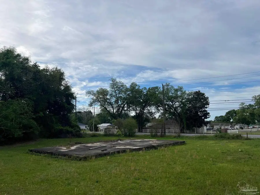 8100 Stonebrook Dr, Pensacola, FL 32514 - #2