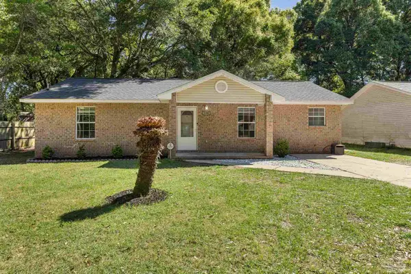 130 Calvert Oaks Dr, Pensacola, FL 32514