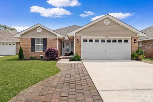 1226 Harrison Ave, Gulf Breeze, FL 32563