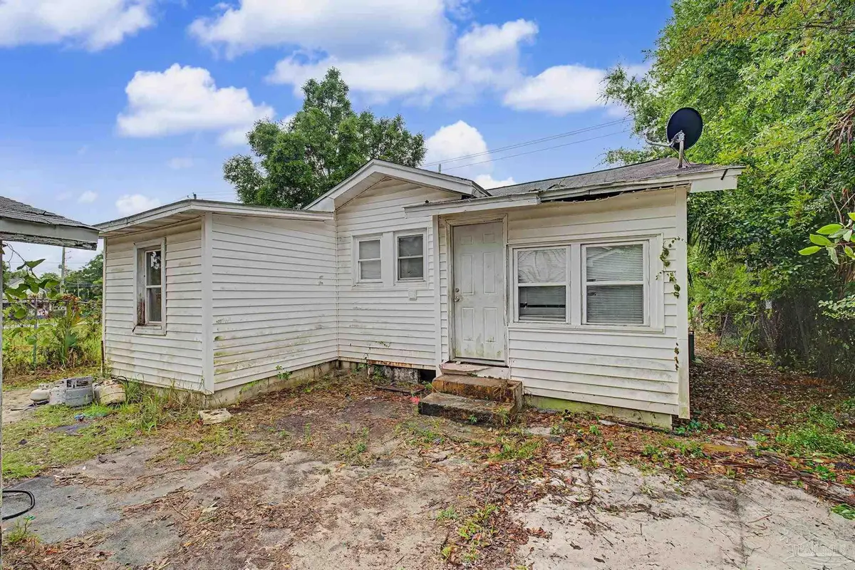 2410 N Tarragona St, Pensacola, FL 32503 - #1