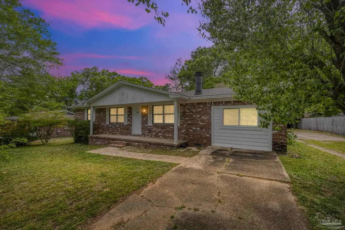 2911 Baronne St, Pensacola, FL 32526 - #1