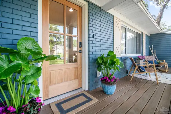 444 York St, Gulf Breeze, FL 32561