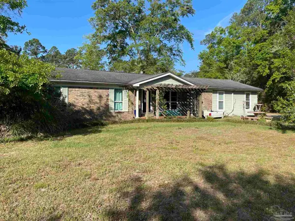 3947 Ward Basin Rd, Milton, FL 32583