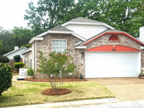 3505 Silvertree Ln, Pensacola, FL 32504