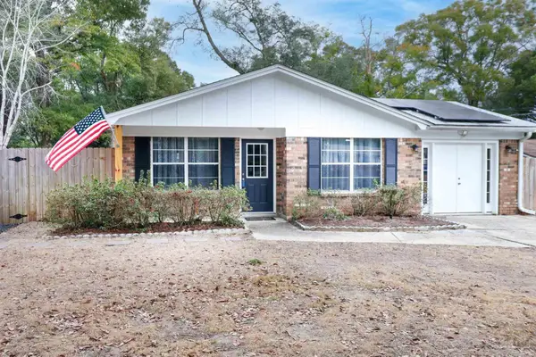 4770 Skyline Dr, Pensacola, FL 32504