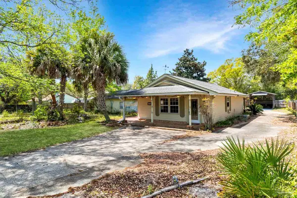 1961 Guseman Rd, Gulf Breeze, FL 32563