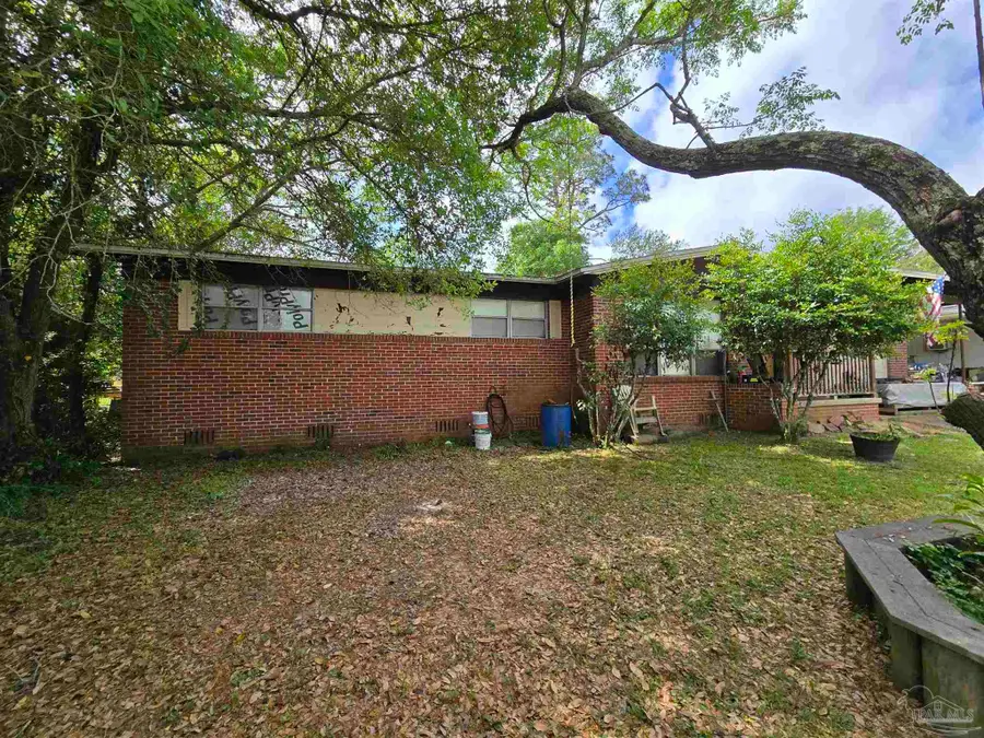 1210 Suburban Dr, Pensacola, FL 32505 - #2