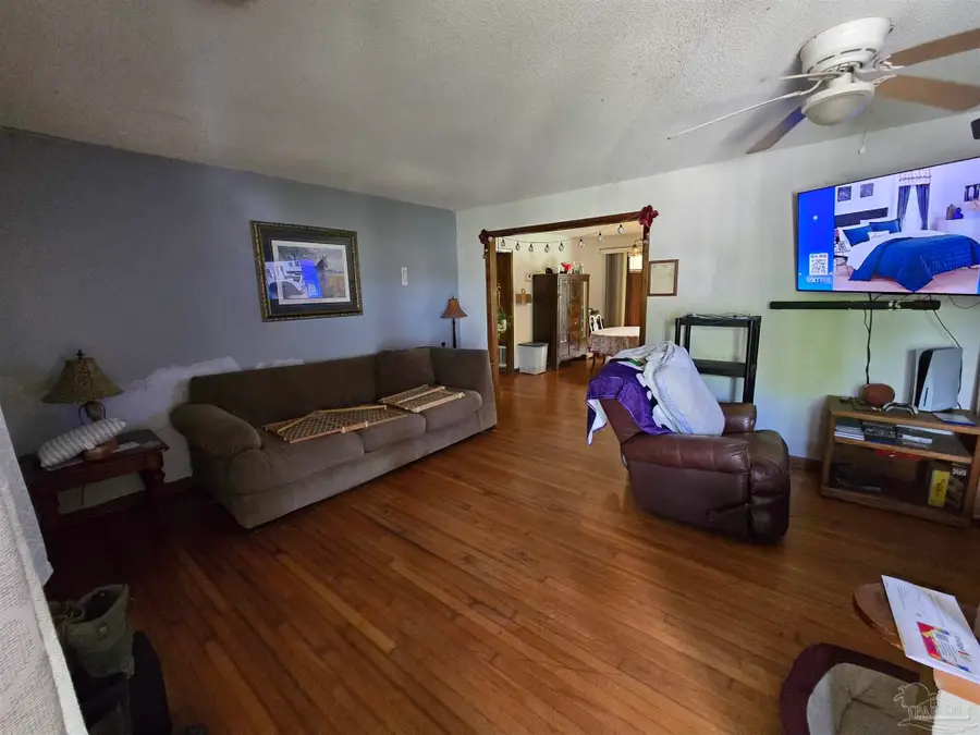 1210 Suburban Dr, Pensacola, FL 32505 - #3