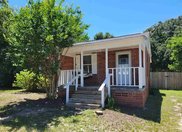514 NW Syrcle Dr, Pensacola, FL 32507