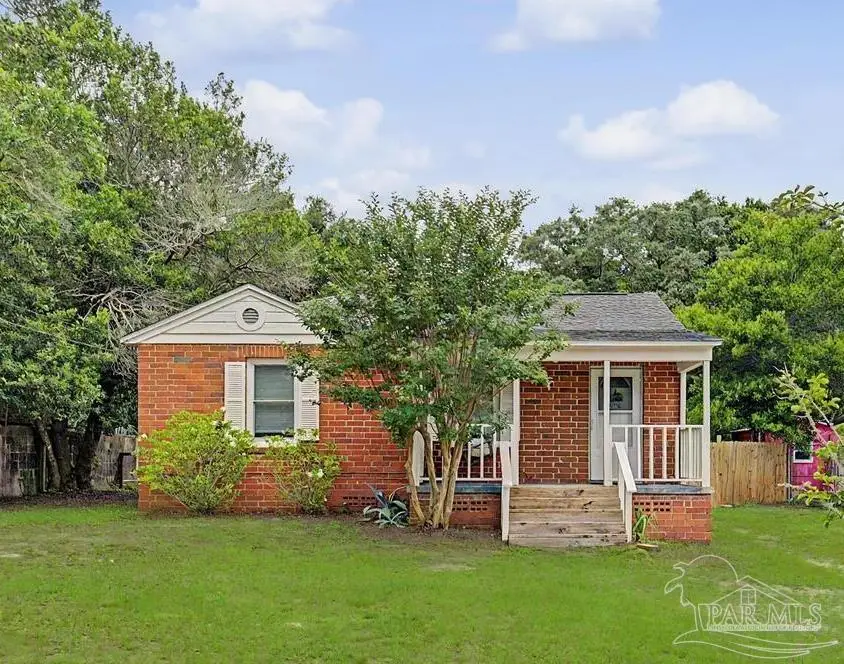514 NW Syrcle Dr, Pensacola, FL 32507 - #2