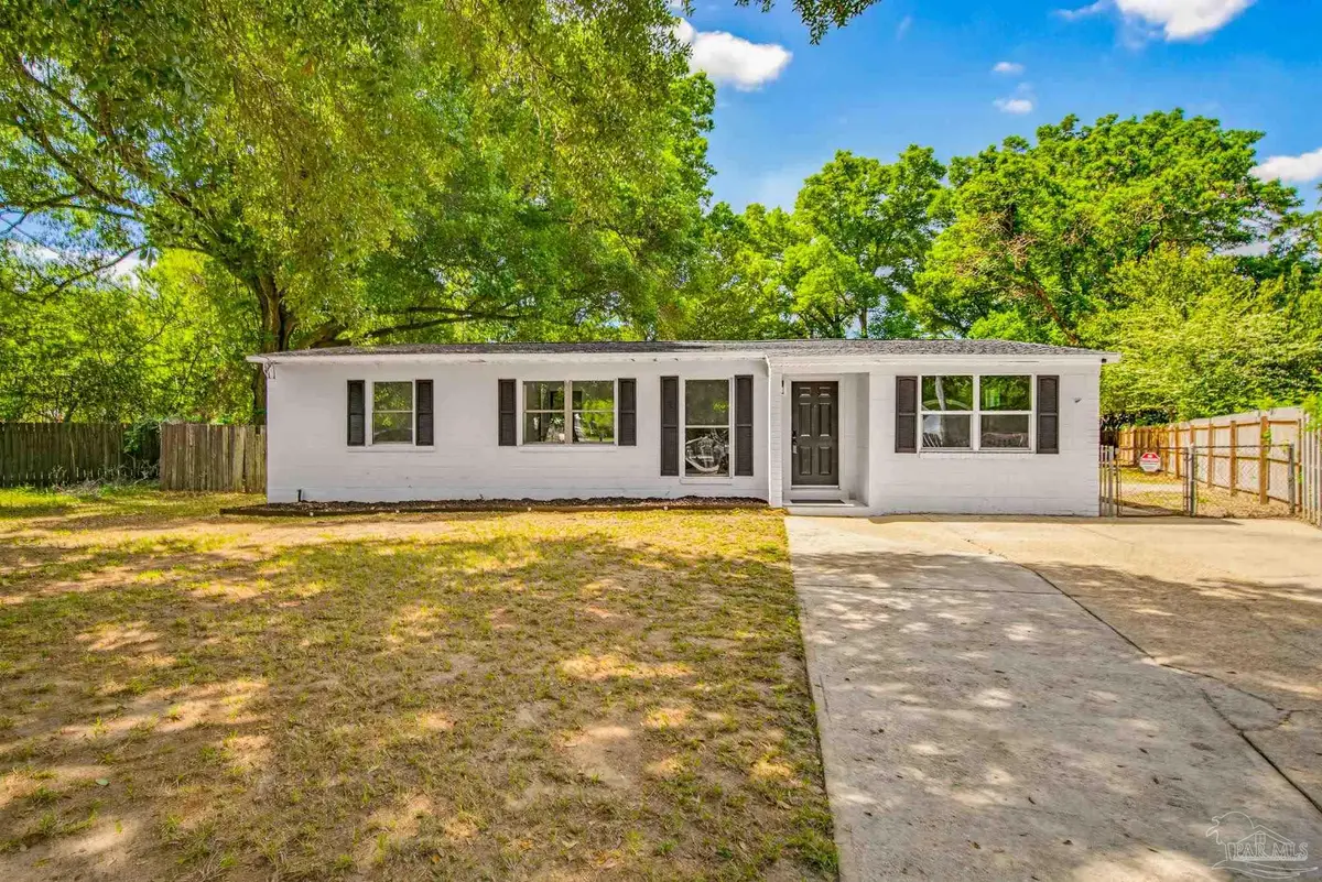 5535 Mayfair Cir, Pensacola, FL 32506 - #1