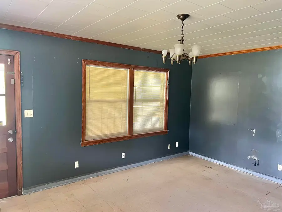 169 E Ashley St, Atmore, AL 36502 - #2