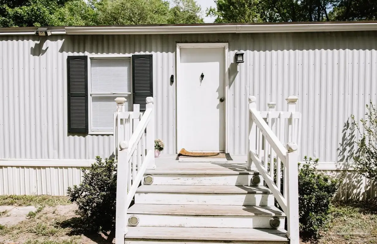 1728 Amanda Ln, Cantonment, FL 32533 - #1