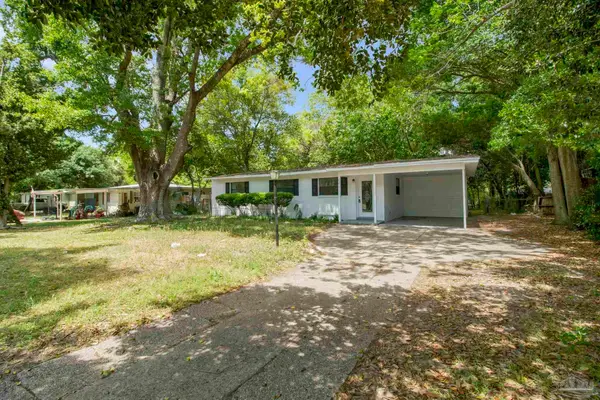 210 Edison Dr, Pensacola, FL 32505