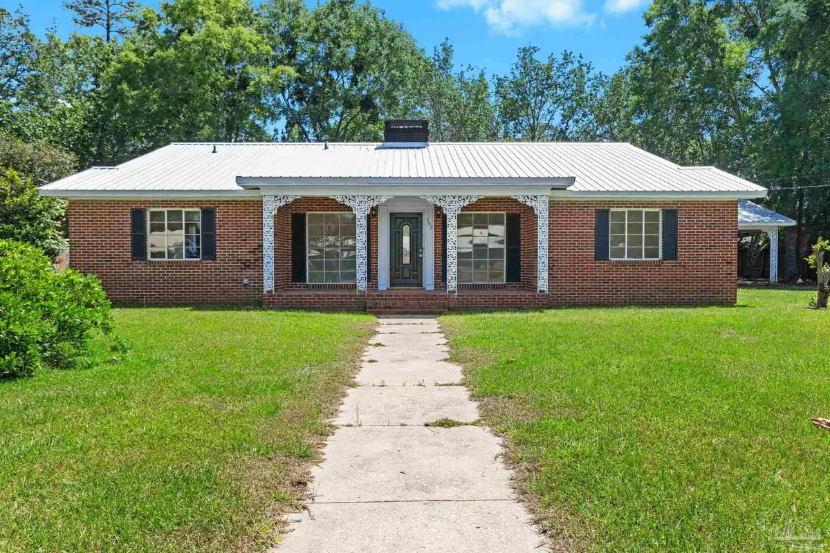 402 E Poplar St, Atmore, AL 36502 - #1