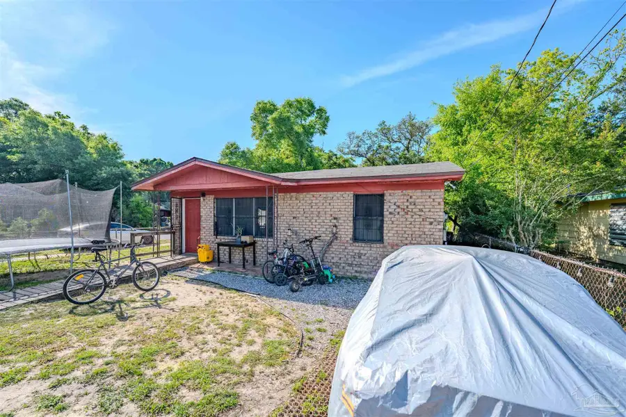1000 Hawthorn Dr, Pensacola, FL 32507 - #2