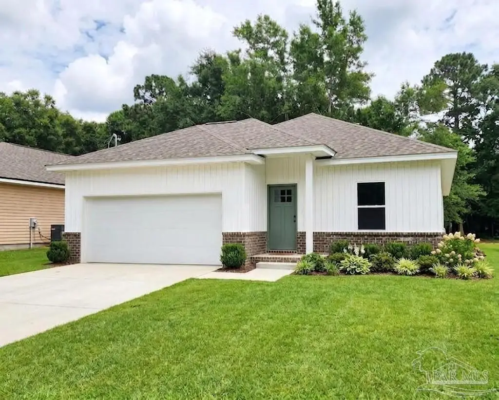 3028 N 11th Ave, Milton, FL 32583 - #1