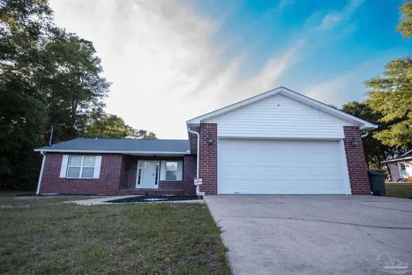 846 Candy Ln, Cantonment, FL 32533