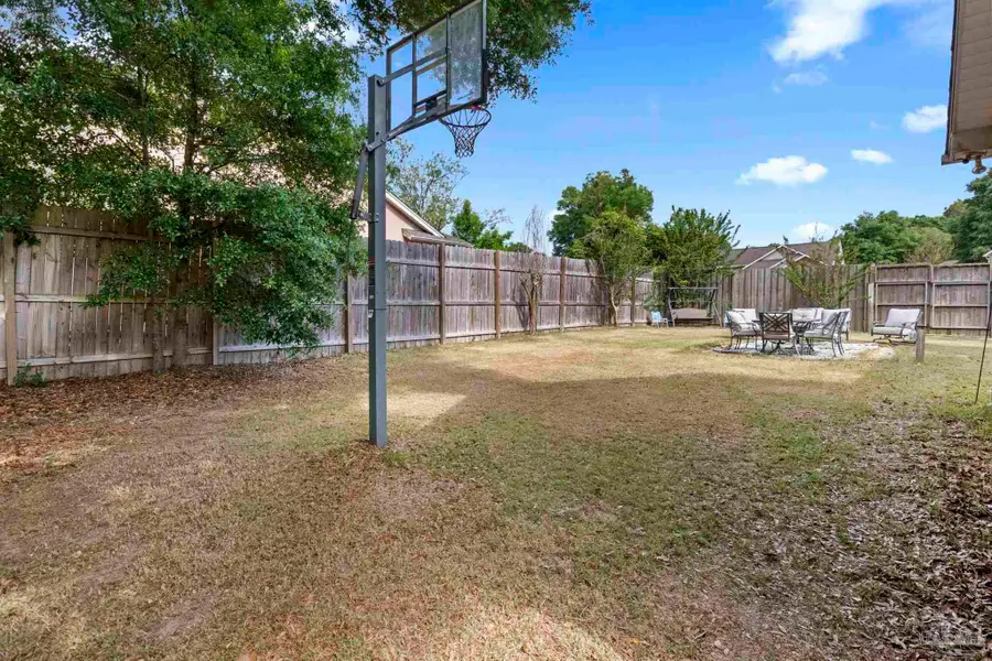 2100 St Andrews Dr, Cantonment, FL 32533 - #2