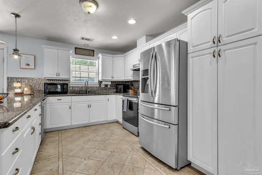 7093 Wymart Rd, Pensacola, FL 32526 - #3