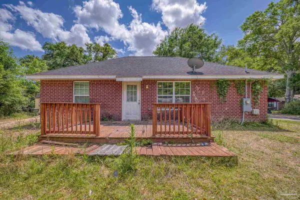 8510 Pond Ave, Pensacola, FL 32534