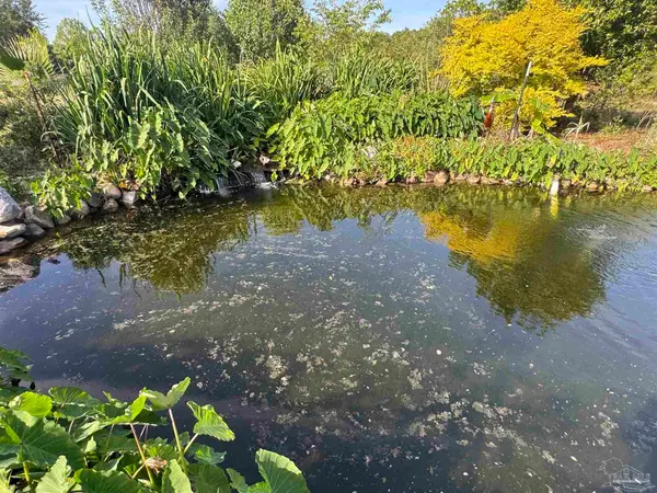 9460 American Farms Rd, Milton, FL 32583