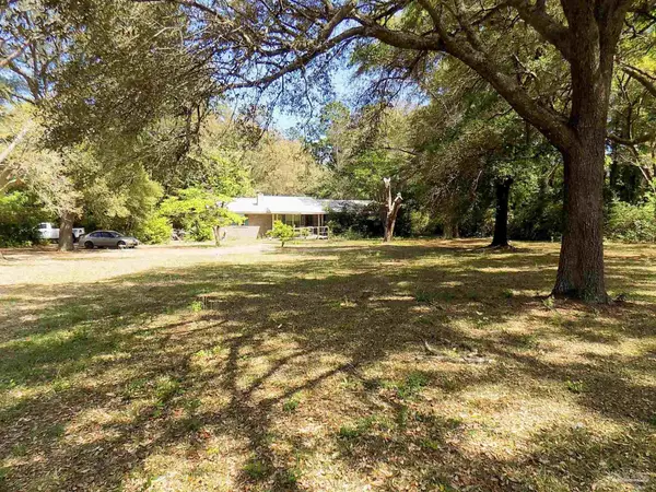 5774 Northrop Rd, Milton, FL 32570