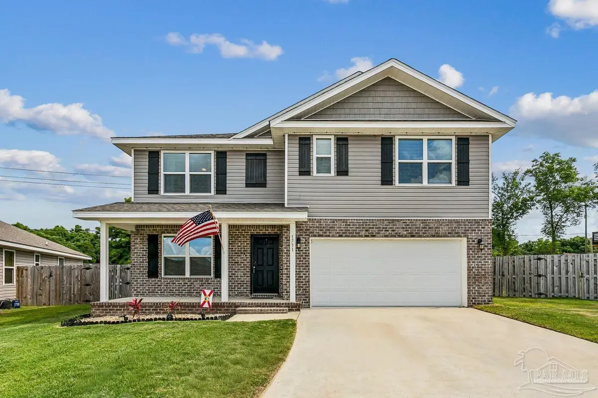 5731 Guinevere Ln, Milton, FL 32583 - #1