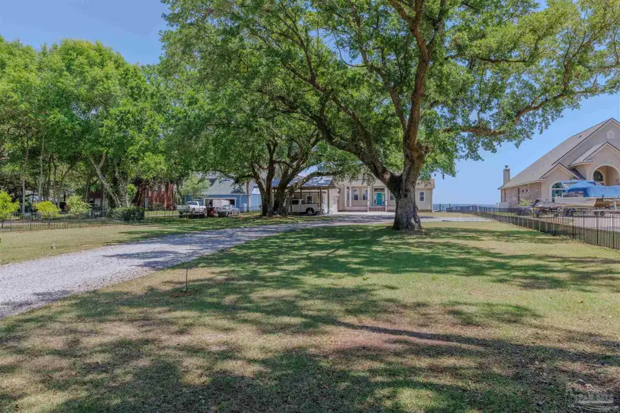 1636 Moonraker Dr, Milton, FL 32583 - #3