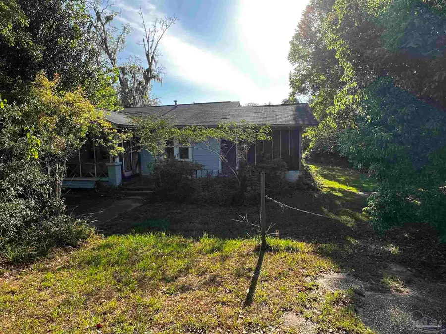 5284 Broad St, Milton, FL 32570 - #2