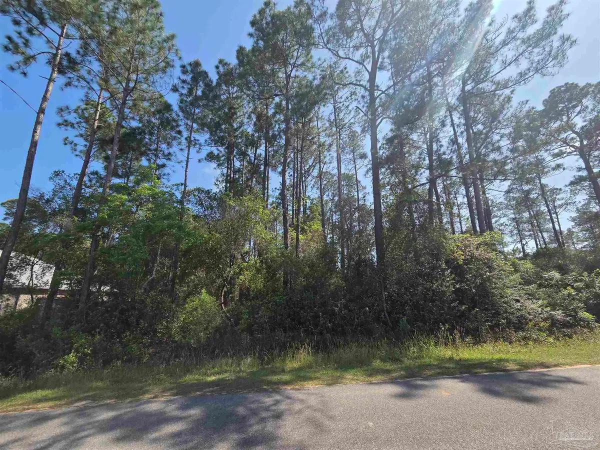 8105 Miranda St, Navarre, FL 32566 - #1
